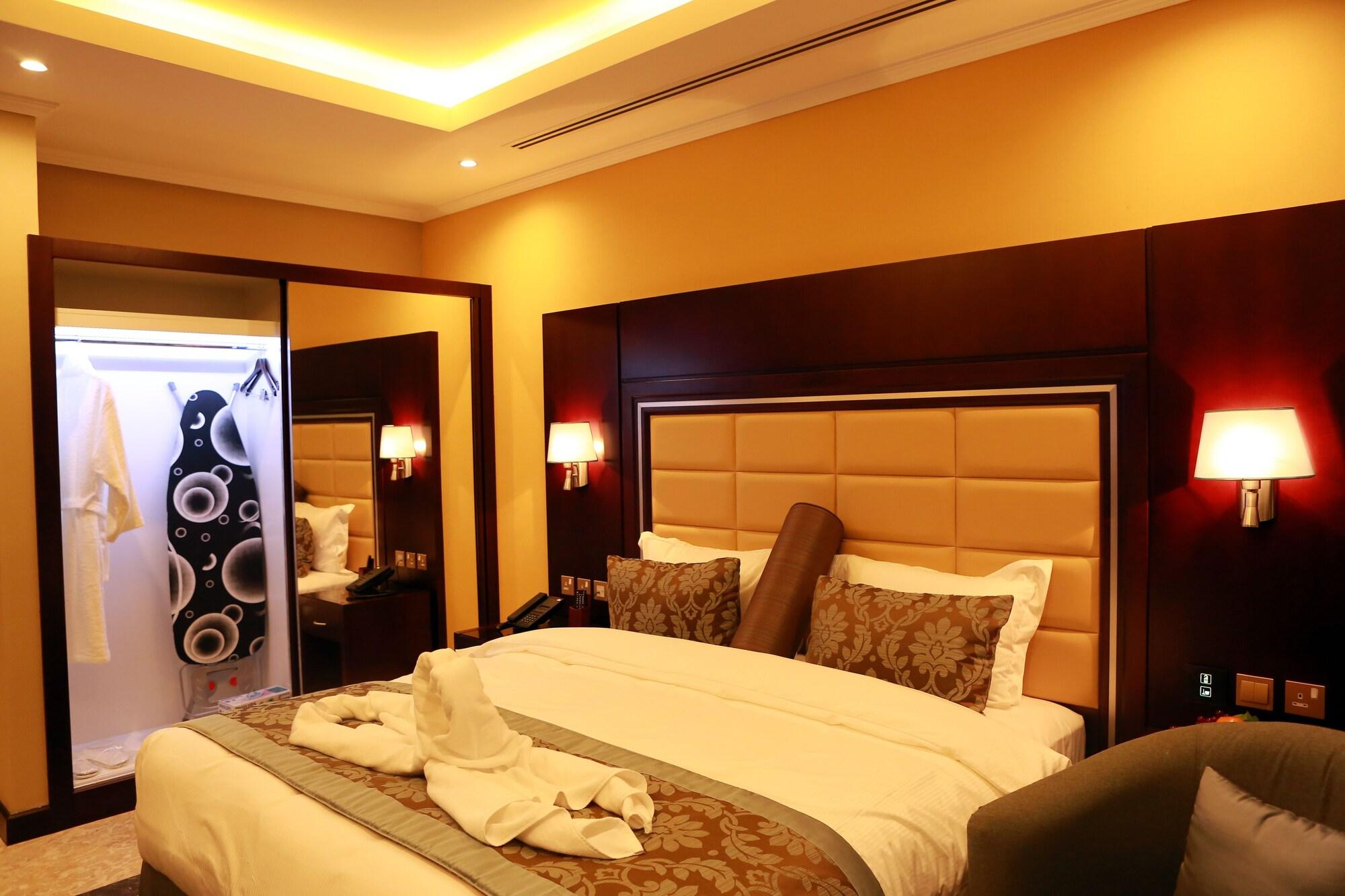 Telal Hotel Apartments Дубай Екстериор снимка