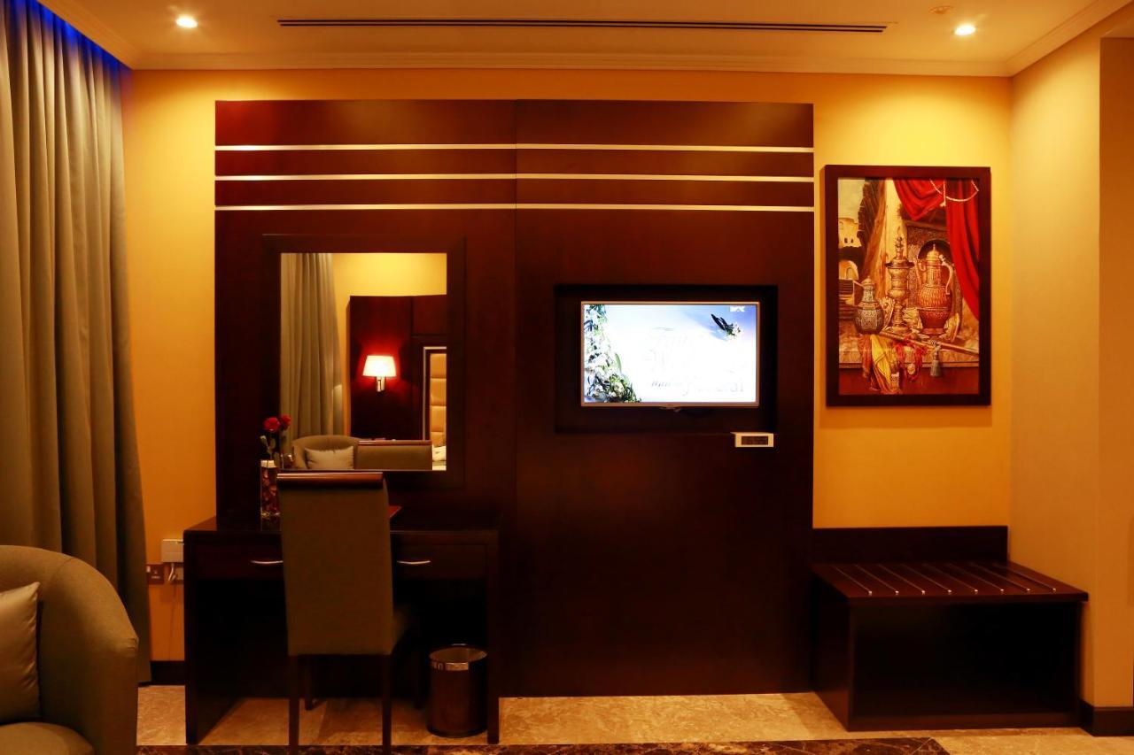 Telal Hotel Apartments Дубай Екстериор снимка